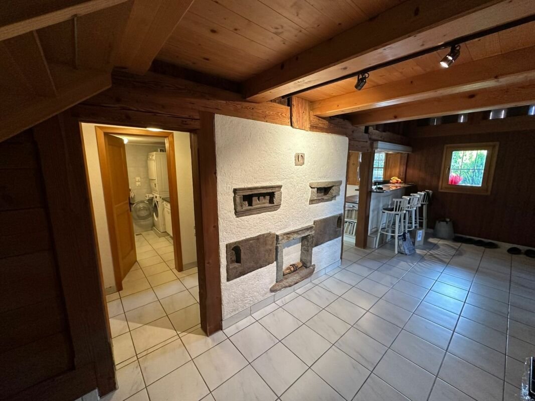 ausbaubares Wohn- und Geschäftshaus in ehemaligem Bauernhaus