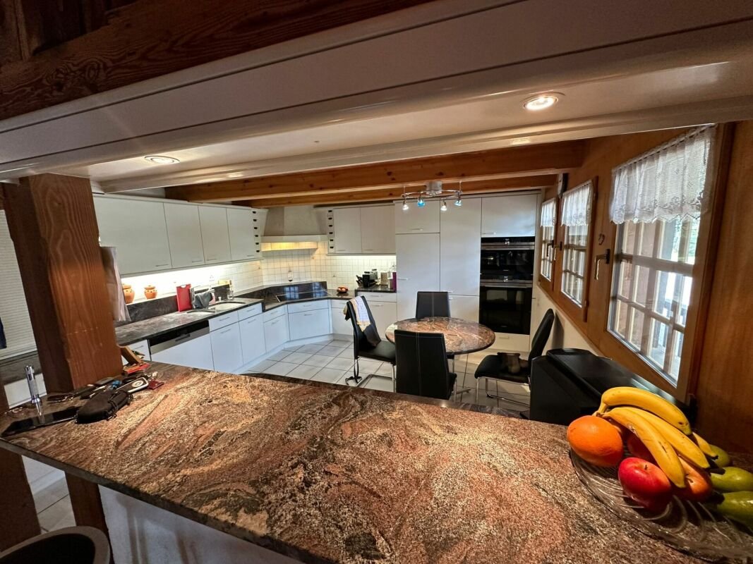 ausbaubares Wohn- und Geschäftshaus in ehemaligem Bauernhaus