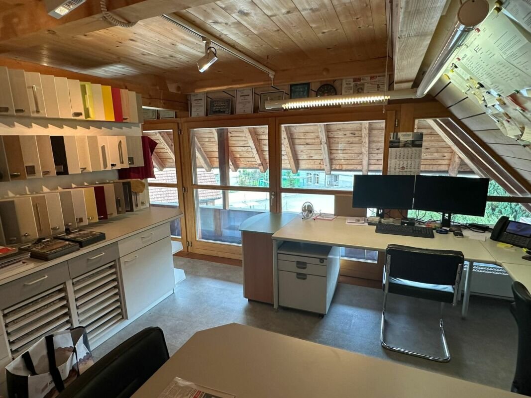 ausbaubares Wohn- und Geschäftshaus in ehemaligem Bauernhaus