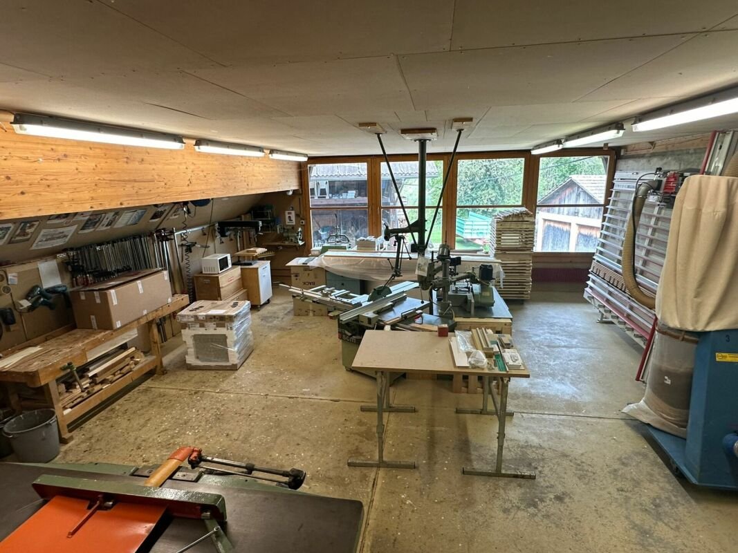 ausbaubares Wohn- und Geschäftshaus in ehemaligem Bauernhaus