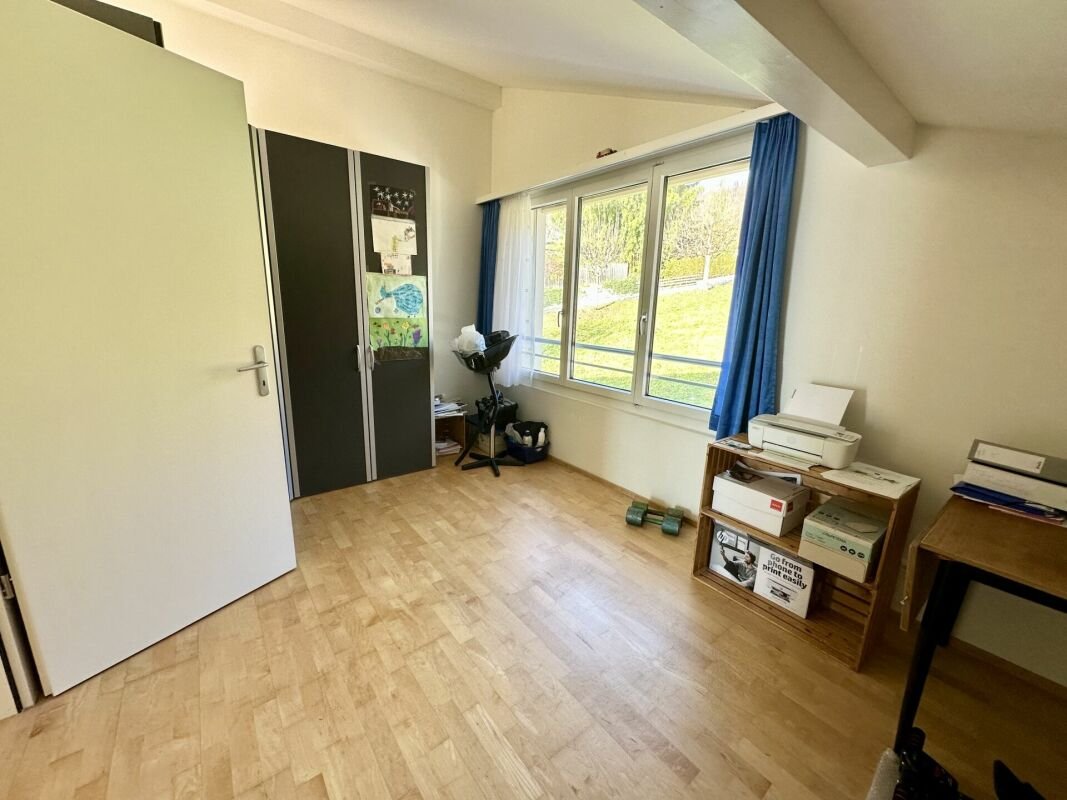 Sonniges und modernes 5.5-Zimmer Doppeleinfamilienhaus in Oberhofen