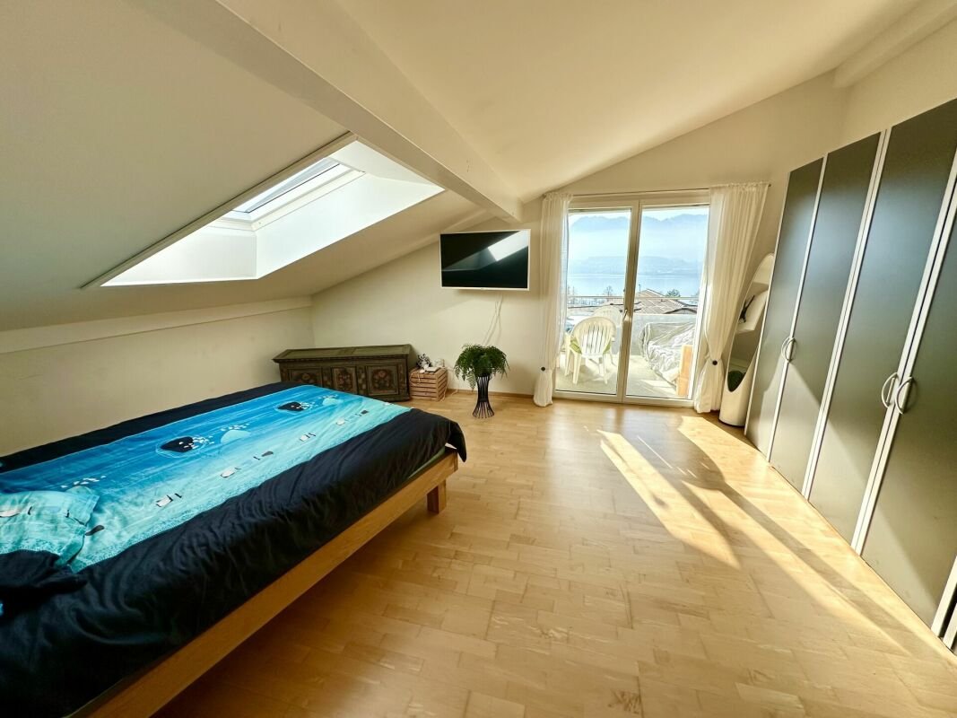 Sonniges und modernes 5.5-Zimmer Doppeleinfamilienhaus in Oberhofen