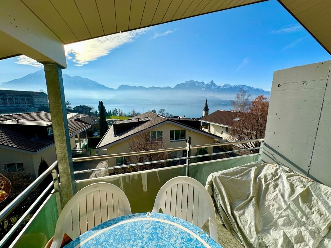 Sonniges und modernes 5.5-Zimmer Doppeleinfamilienhaus in Oberhofen