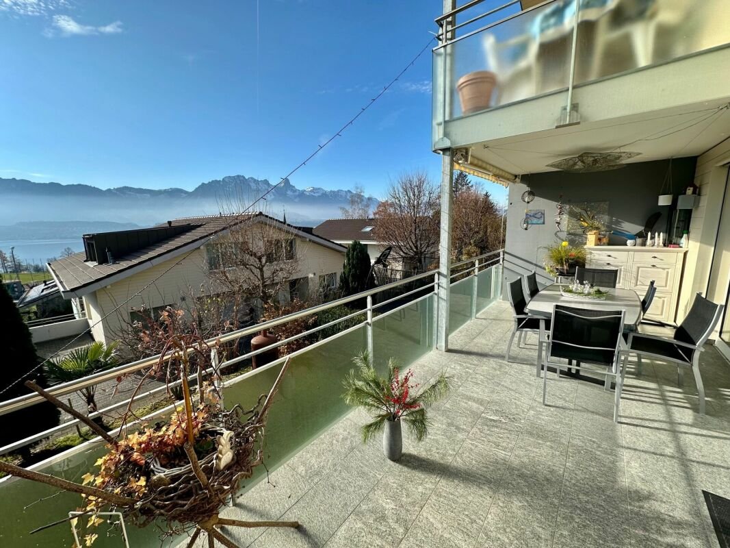 Sonniges und modernes 5.5-Zimmer Doppeleinfamilienhaus in Oberhofen