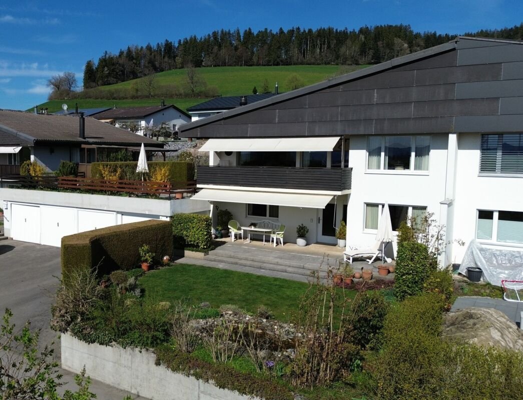 6.5-Zimmer Doppeleinfamilienhaus