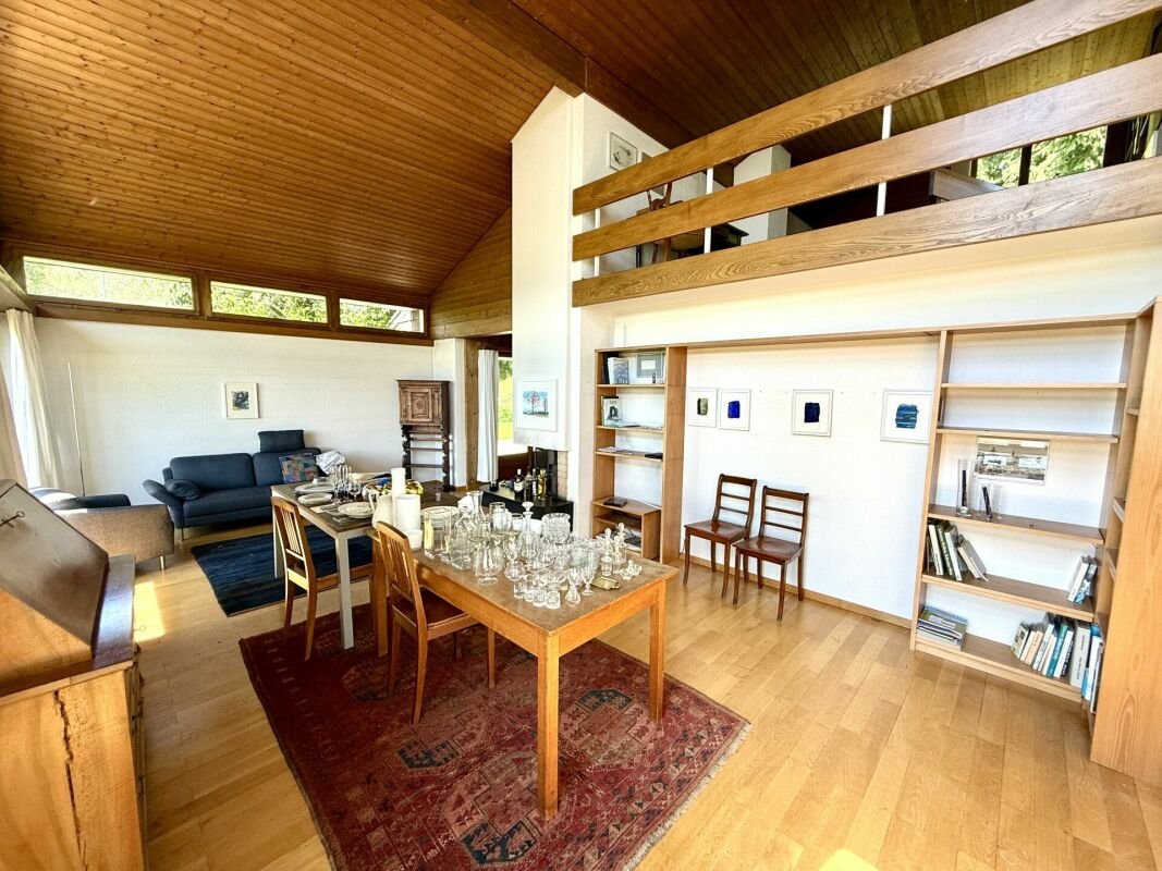 freistehendes 5-Zimmer Einfamilienhaus...