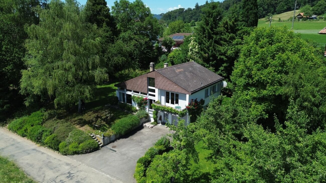 freistehendes 5-Zimmer Einfamilienhaus... 